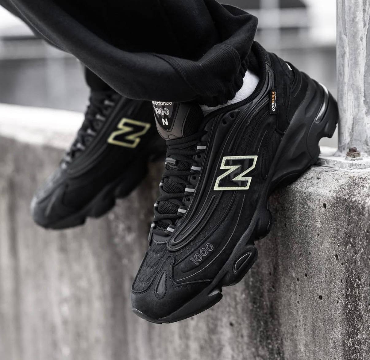 New Balance 1000 Sea Salt Grey，Size 36-45 ，
250 dhs🪙🌨️

Zain18
♥️♥️♥️