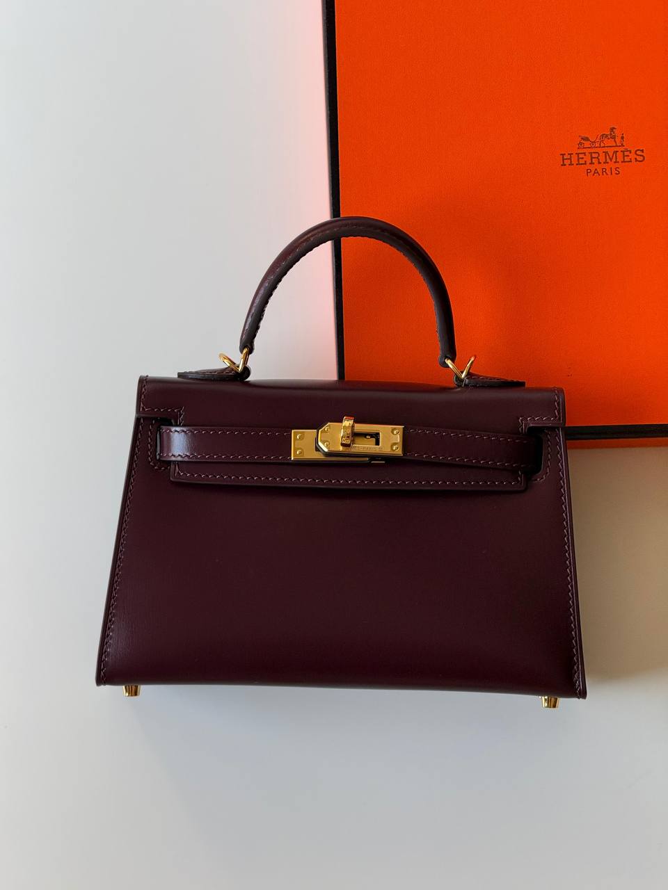 Hermes
minikelly 19cm💕
master quality😍with box❤️
340 dhs❤️💚❤️💚

Zain52
💚❤️💚