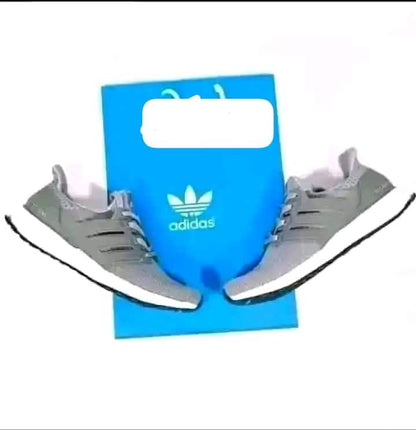 Adidas
Size 36-45
100 dhs✅

Zain27
♥️♥️♥️