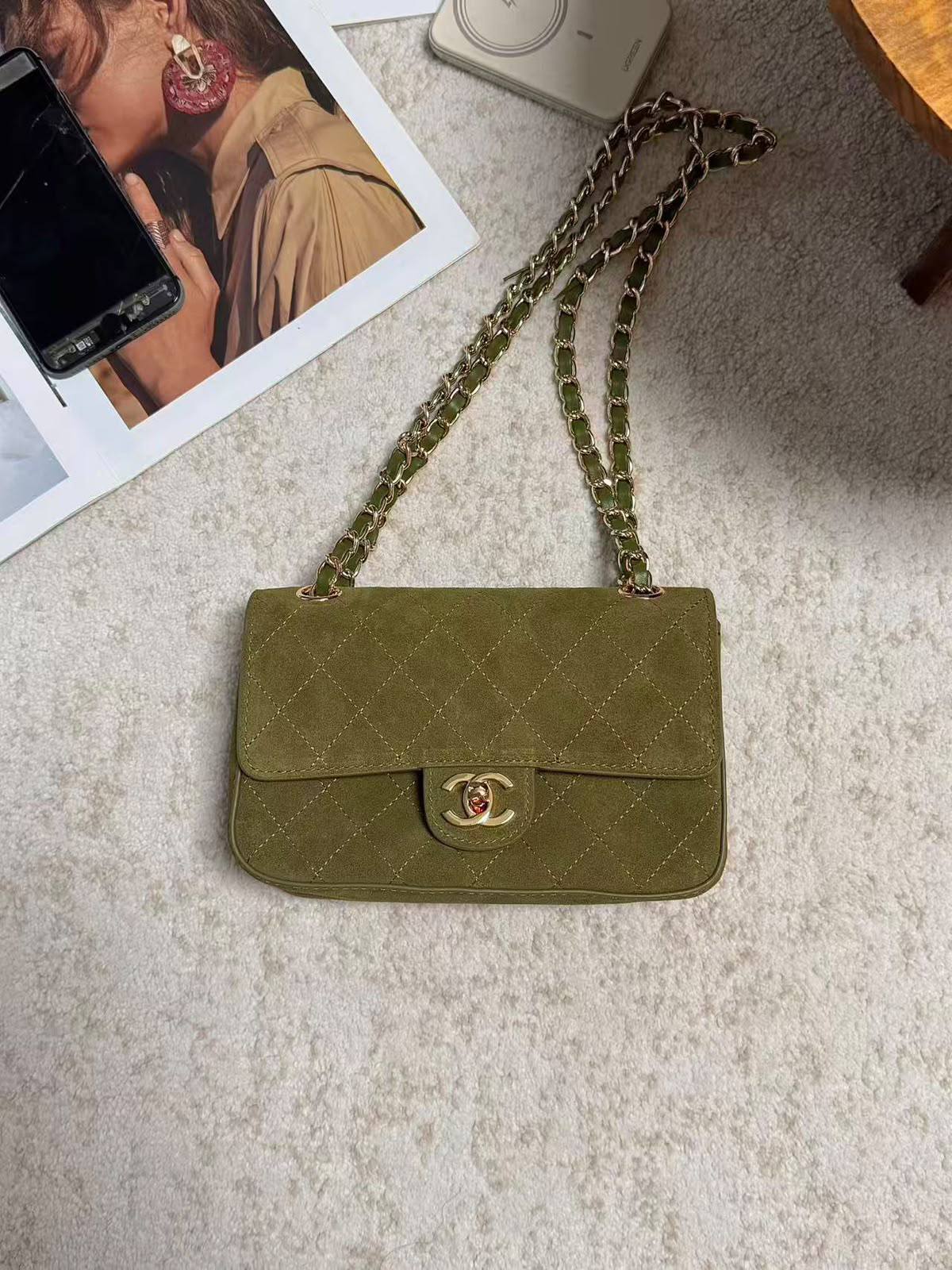 Chanel

23cm
340 dhs🇦🇪🇦🇪

Zain297
♥️♥️♥️