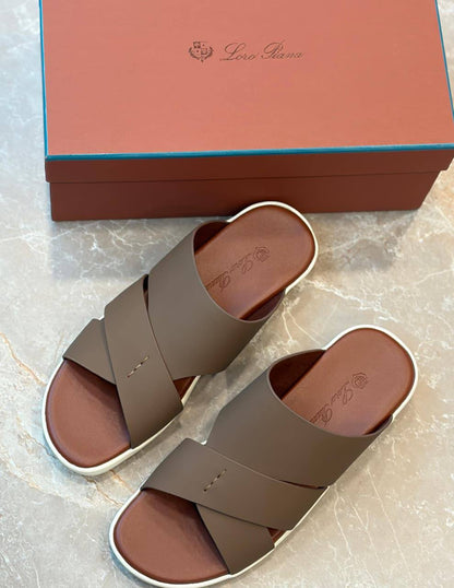 Loro piana 
slippers for men master quality 
290 dhs🌺
size available (40to46) 6to12

Zain59
♥️♥️♥️