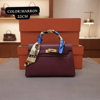 Hermes ᴋᴇʟʟʏ 
ɢᴏʟᴅ ʜᴀʀᴅᴡᴀʀᴇ
ᴡɪᴛʜʙᴏx
ʟᴇᴀᴛʜᴇʀ
sɪᴢᴇ:22ᴄᴍ
95 dhs✅

Zain56
♥️♥️♥️