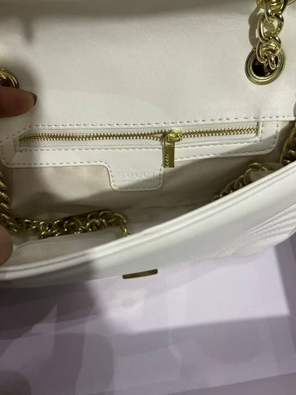 GUCCI 
GOOD QUALITY 💯
90 dhs🪙💚
WITH BOX 📦

Zain28
♥️♥️♥️