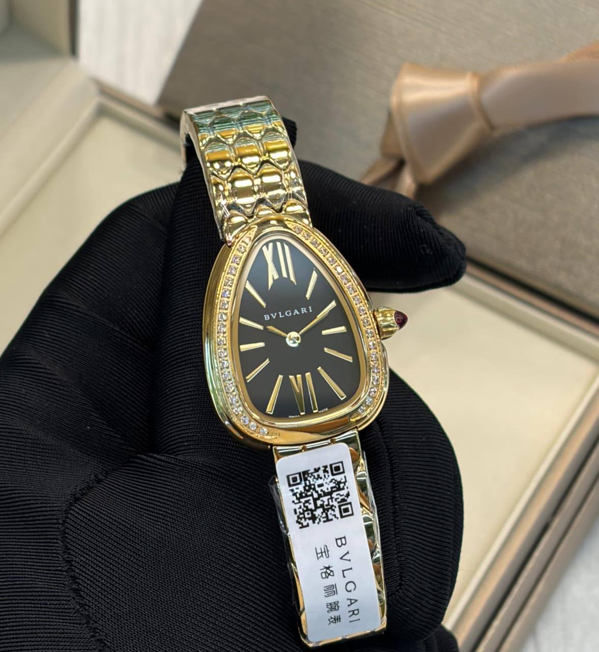 Bvlgari watch for ladies 
good quality 
270 dhs❣️

Zain59
♥️♥️♥️