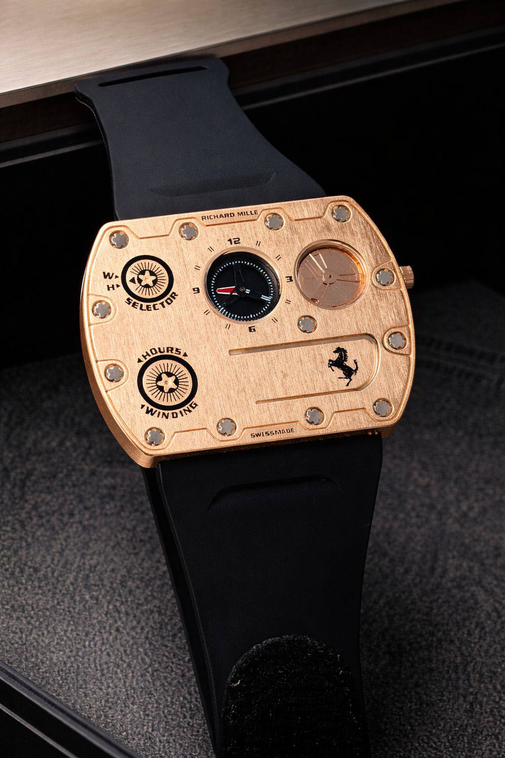 Richard Mille watch for men  
battery 
140 dhs🗽

Zain59
♥️♥️♥️