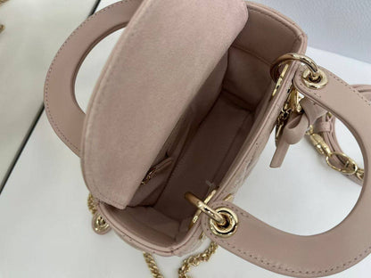 Super XXX Master Bags
For Price 👇 WTSP Text Zain 0568585901

Zain274
♥️♥️♥️