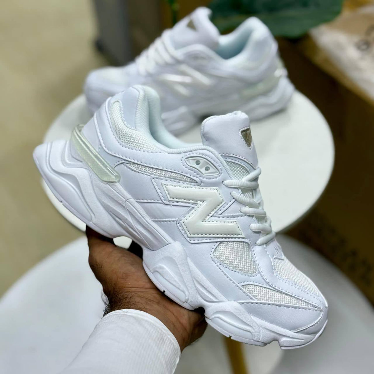 Nb

115 dhs🇦🇪🇦🇪
Size: 40-45

Zain27
♥️♥️♥️