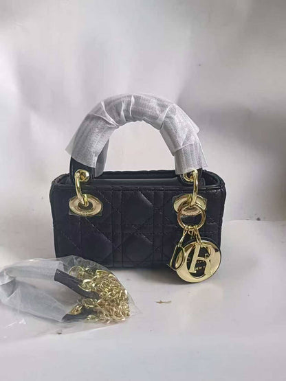 Dior
Withbox

110 dhs🇦🇪🇦🇪

Zain143
♥️♥️
