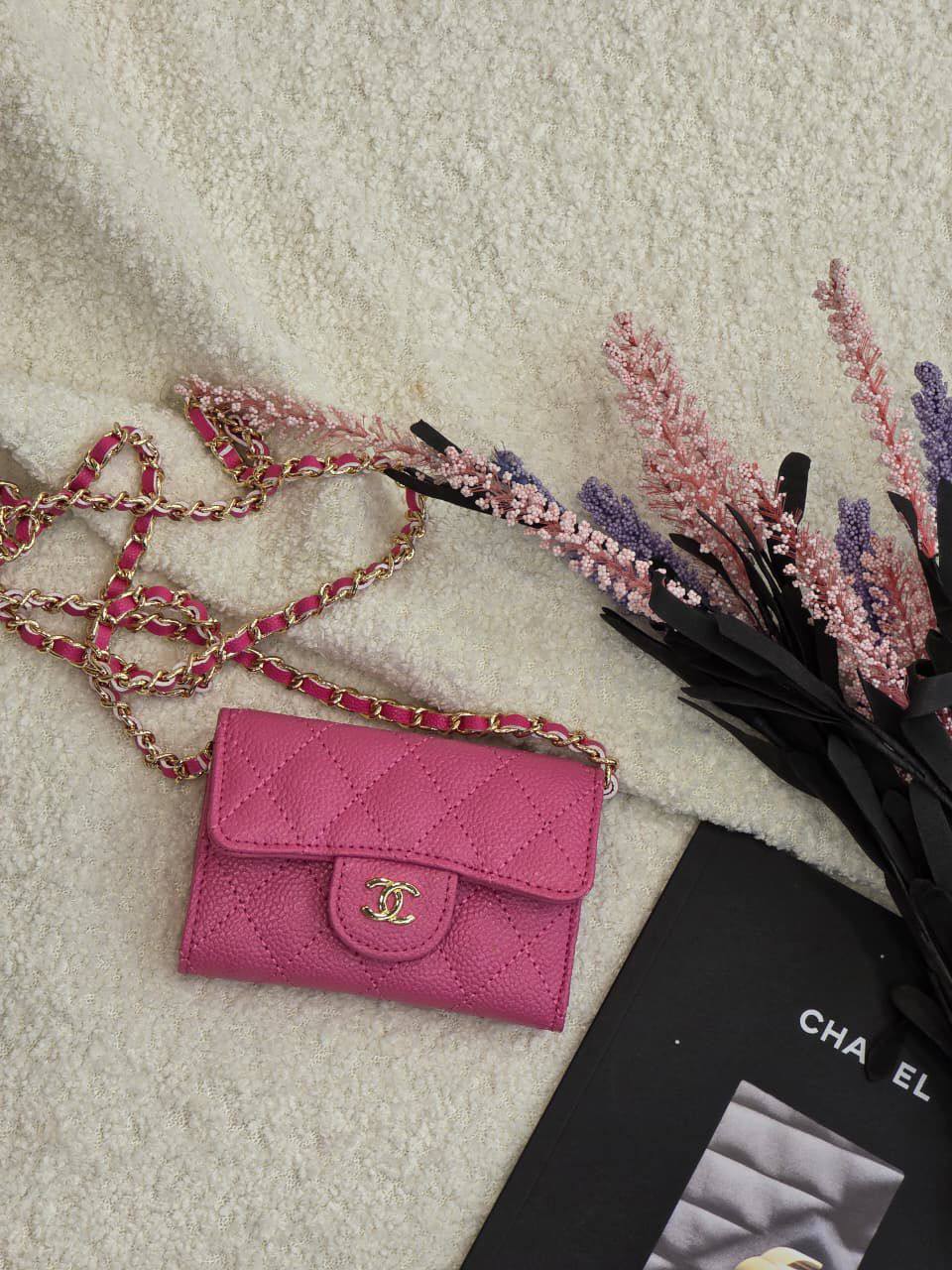 Chanel Walllet 
       Good Quality 
125 dhs❤️

Zain131
♥️♥️♥️