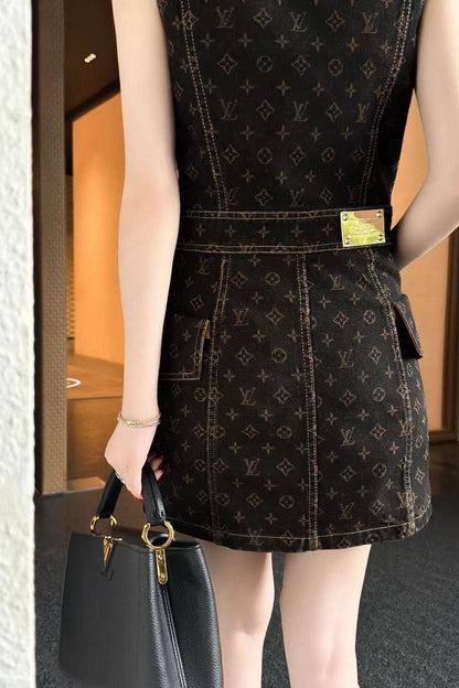 *New collections     
230 dhs🇦🇪🇦🇪
*good  quality  
*Sizes:S M L * 
*AVAILABLE NOW*💕

Zain231
♥️♥️♥️