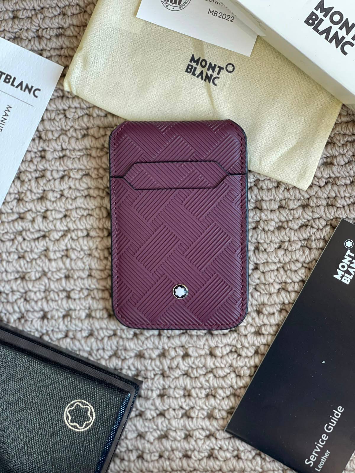 MONT BLANC
*Card Holder*
*Super Master Quality*
350 dhs🇦🇪🇦🇪

Zain179
♥️♥️♥️