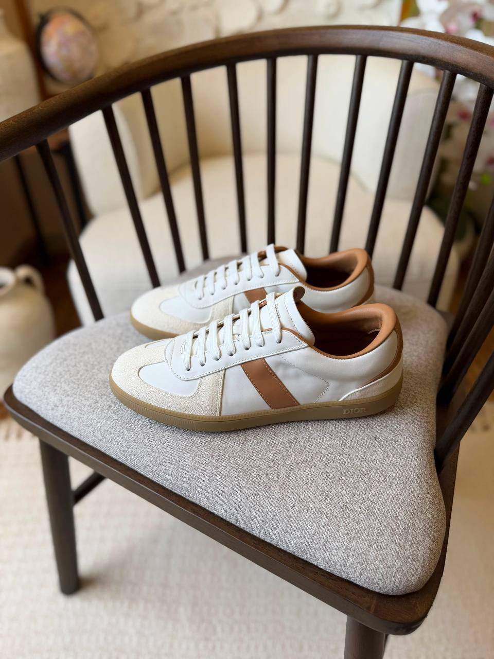 Christian Dior 
*AAA quality*
*size:40 to 46* 
450 dhs✅

Zain185
♥️♥️♥️