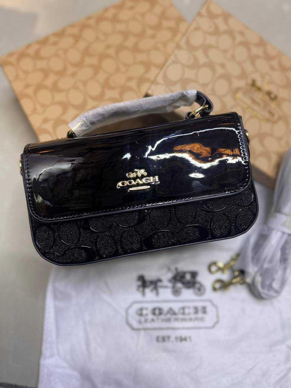 💗 Coach Josie
1️⃣ First quality＋🎁
Size : 20 * 11 * 6 cm
75 dhs🪙🌨️
with box🎁

Zain115
♥️♥️♥️