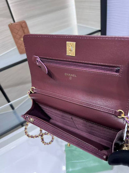 Chanel CC Pearl Crush Wallet On Chain✅*
*Size 20 cm*
For Price 👇 WhatsApp✅
0568585901 
0507557372
0552275751 Owner Zain 👌

Zain274
♥️♥️♥️