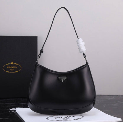 Prada - YSL - Master Bags 👌
For Price 👇 WTSP Text Zain 0568585901

Zain142
♥️♥️♥️