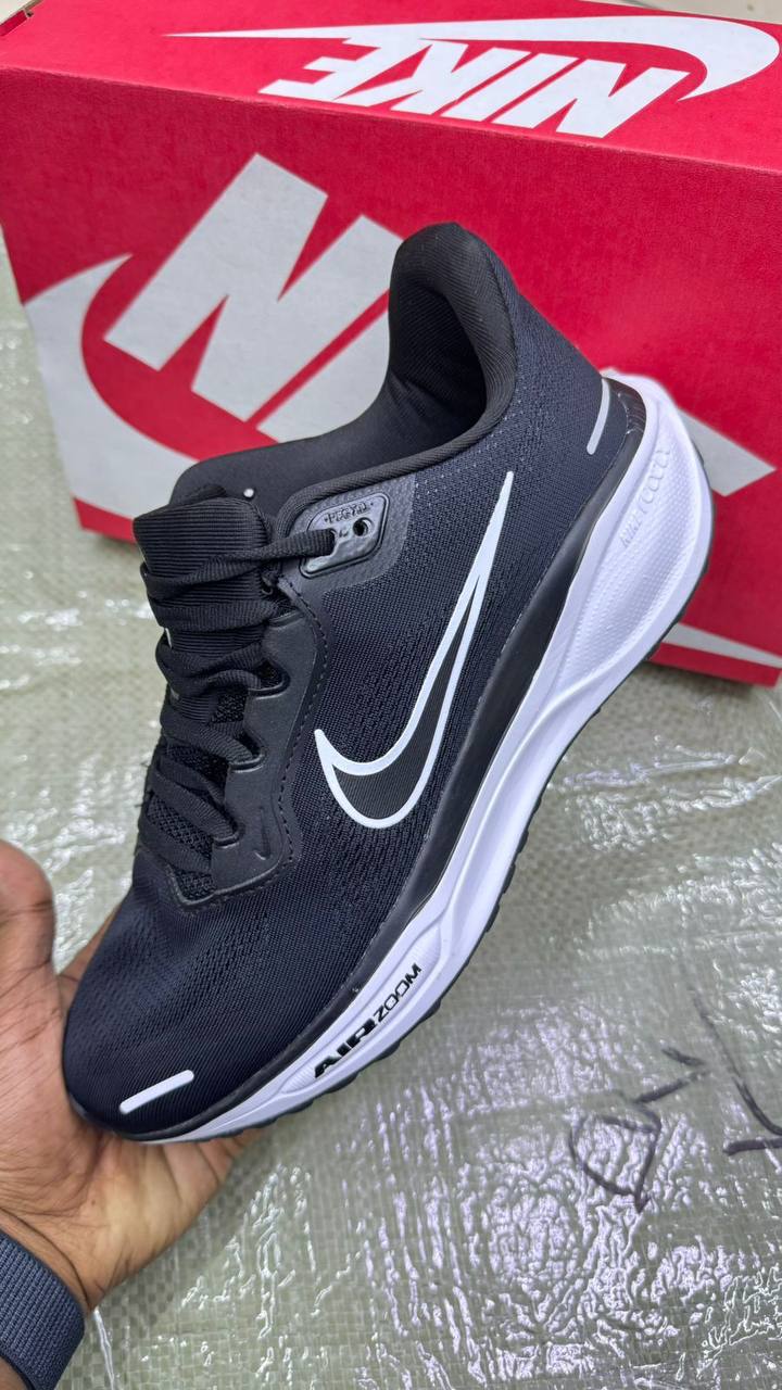 NIKE
Size 40-45⚡️
140 dhs💓

Zain183
♥️♥️♥️