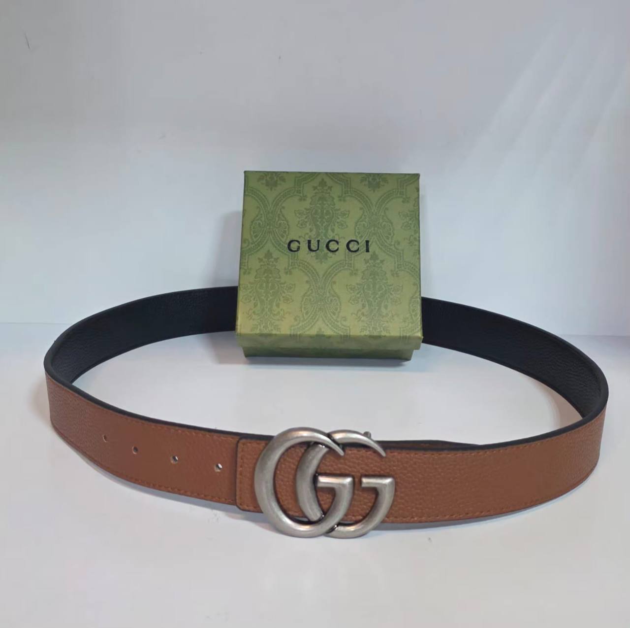 Mens belts 
with box
35 dhs💛

Zain232
♥️♥️♥️