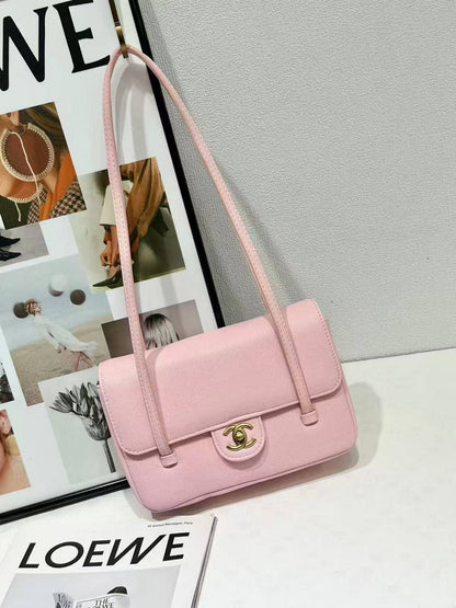 Chanel 

100 dhs🇦🇪🇦🇪
 have box

Zain07
♥️♥️♥️