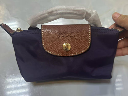 Long Champ mini 
Size：17cm
50 dhs🇦🇪🇦🇪

Zain136
♥️♥️♥️