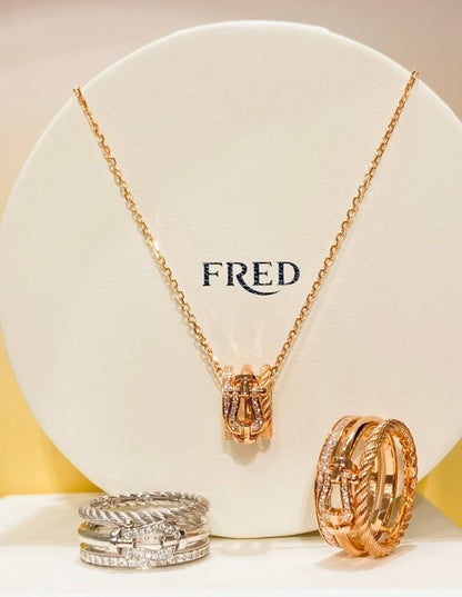 FRED💥*
Ring 💍 available size 👇
6,7,8
Master quality 💯
With normal boxes 🗃️ 
45 dhs✅

Zain216
♥️♥️♥️