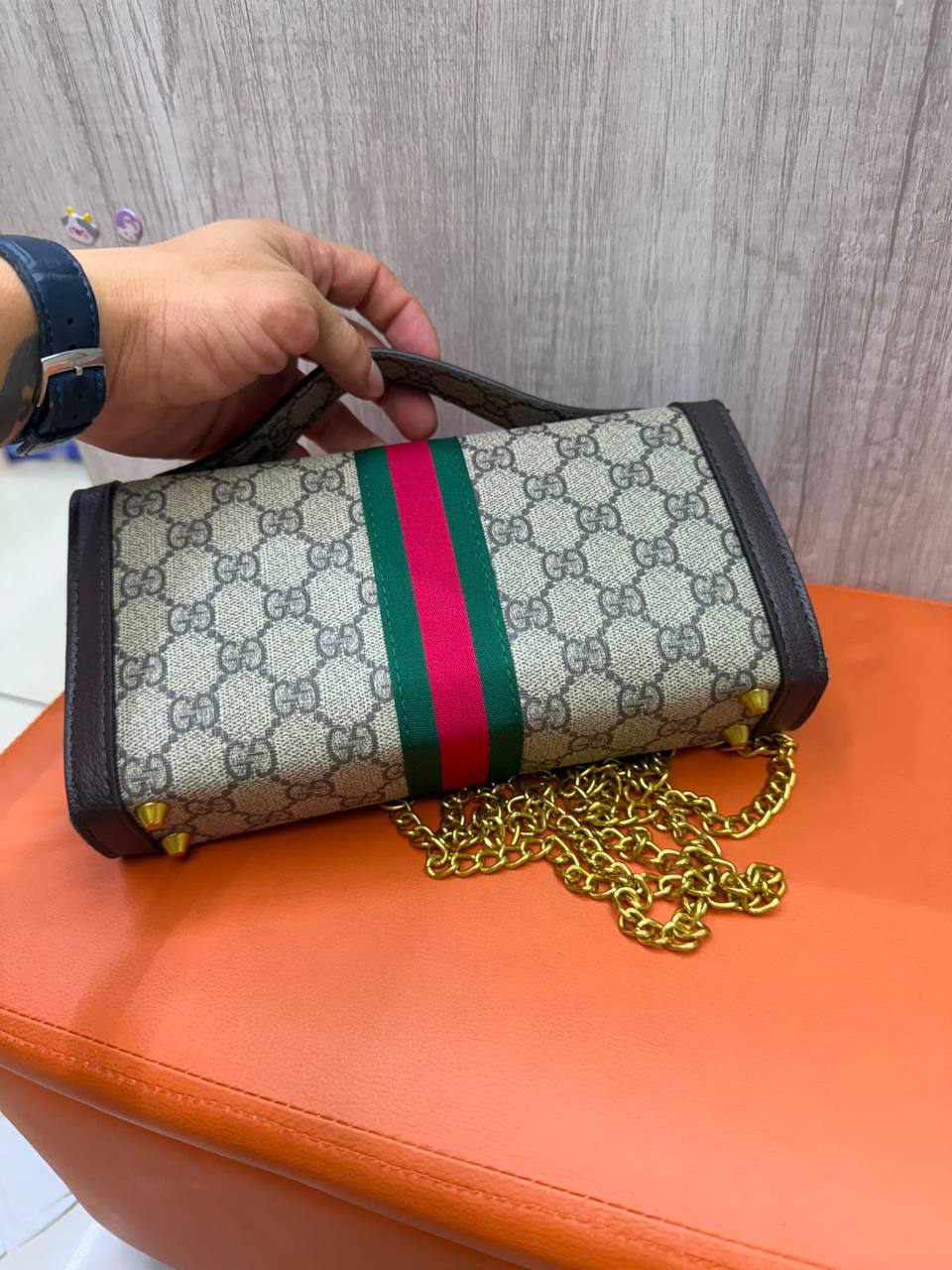 GUCCI

Size  23cm

Withbox

90 dhs🇦🇪🇦🇪

Zain04
♥️♥️♥️