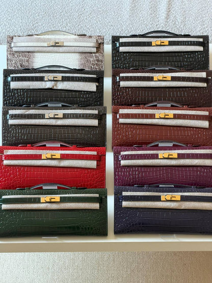 Hermes
kelly cut 30cm💕master quality😍with box❤️
570 dhs✅

Zain52
♥️♥️♥️