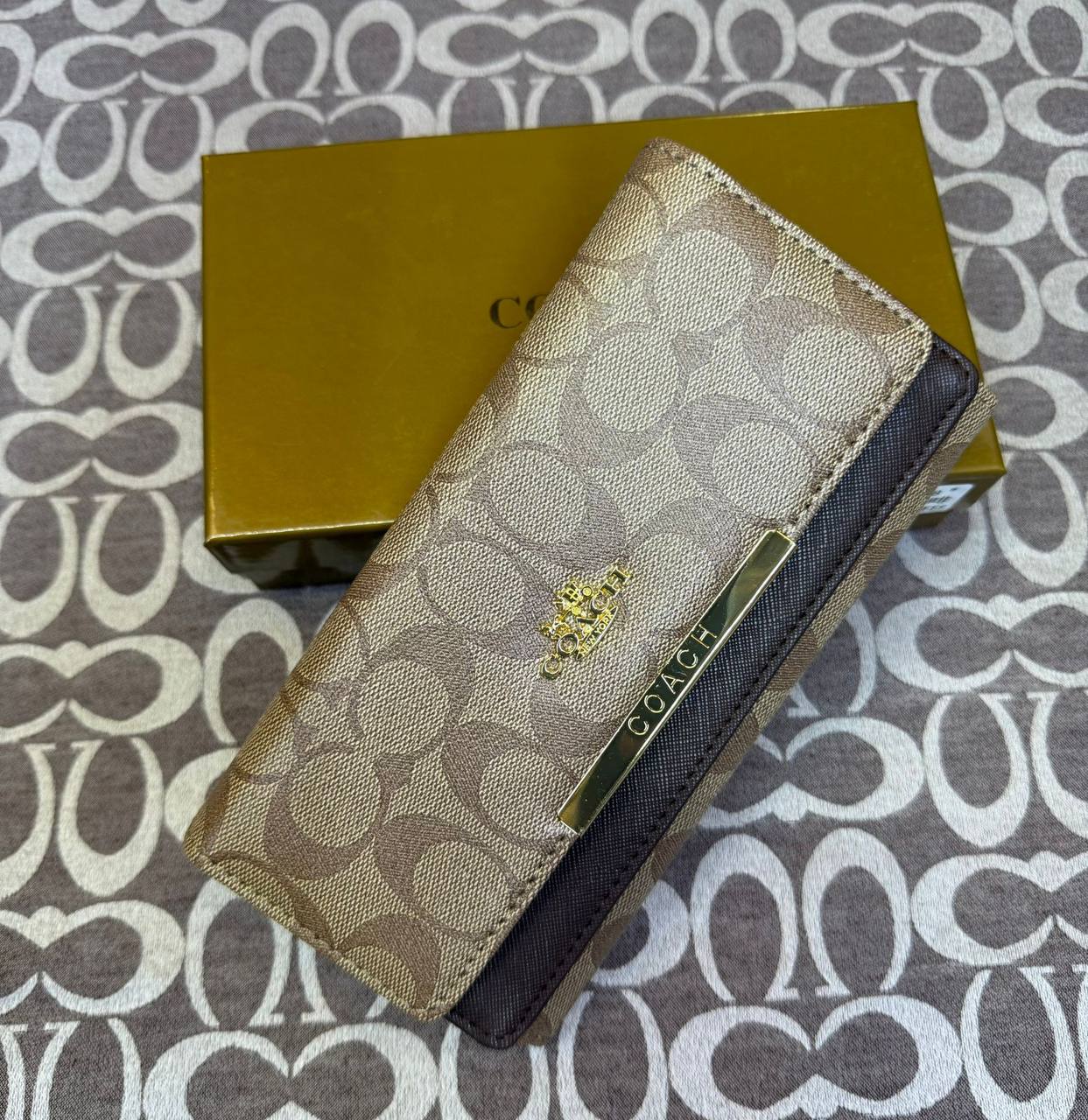 Wallets

With box
🎁🎁🎁

30 dhs🪙💚

Zain93
 ♥️♥️♥️