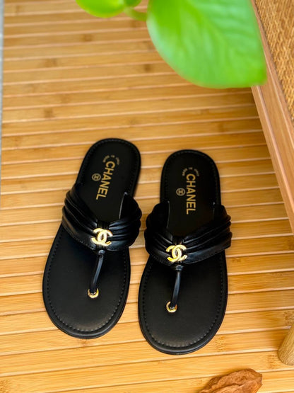 Chanel
AA Quality
𝘀𝗶𝘇𝗲: 𝟯𝟲 𝘁𝗼𝗼 𝟰2
450 dhs🇦🇪🇦🇪

Zain303
♥️♥️♥️