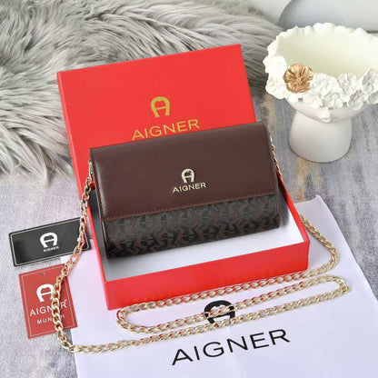 LV

withbox 
🎁🎁🎁

19 CM
90 dhs🗽

Zain143
♥️♥️♥️