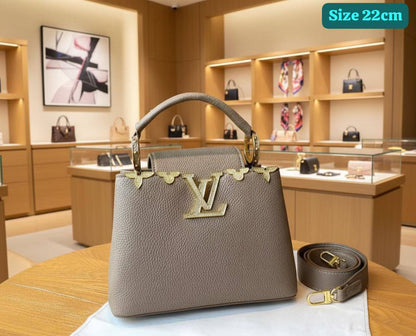 LV
Good quality 
with box 
🎁🎁🎁

120 dhs🪙💕

Zain186
♥️♥️♥️
