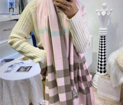 Winter scarf 
45 dhs🪙🌨️

Zain93
♥️♥️♥️