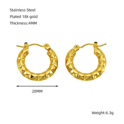 New arrival 
Stainless steel with 18k gold plated earrings 
Non tarnish 
20 dhs🪙🌨️

Zain242
♥️♥️♥️