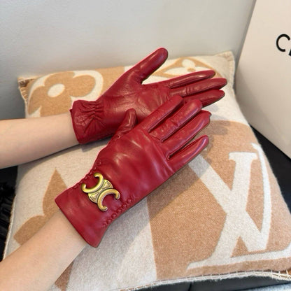 CILEIN GlOVES

VVIP QUALITY

WITH ORRIGINAL BOX

320 dhs🇦🇪🇦🇪

Zain281
♥️♥️♥️