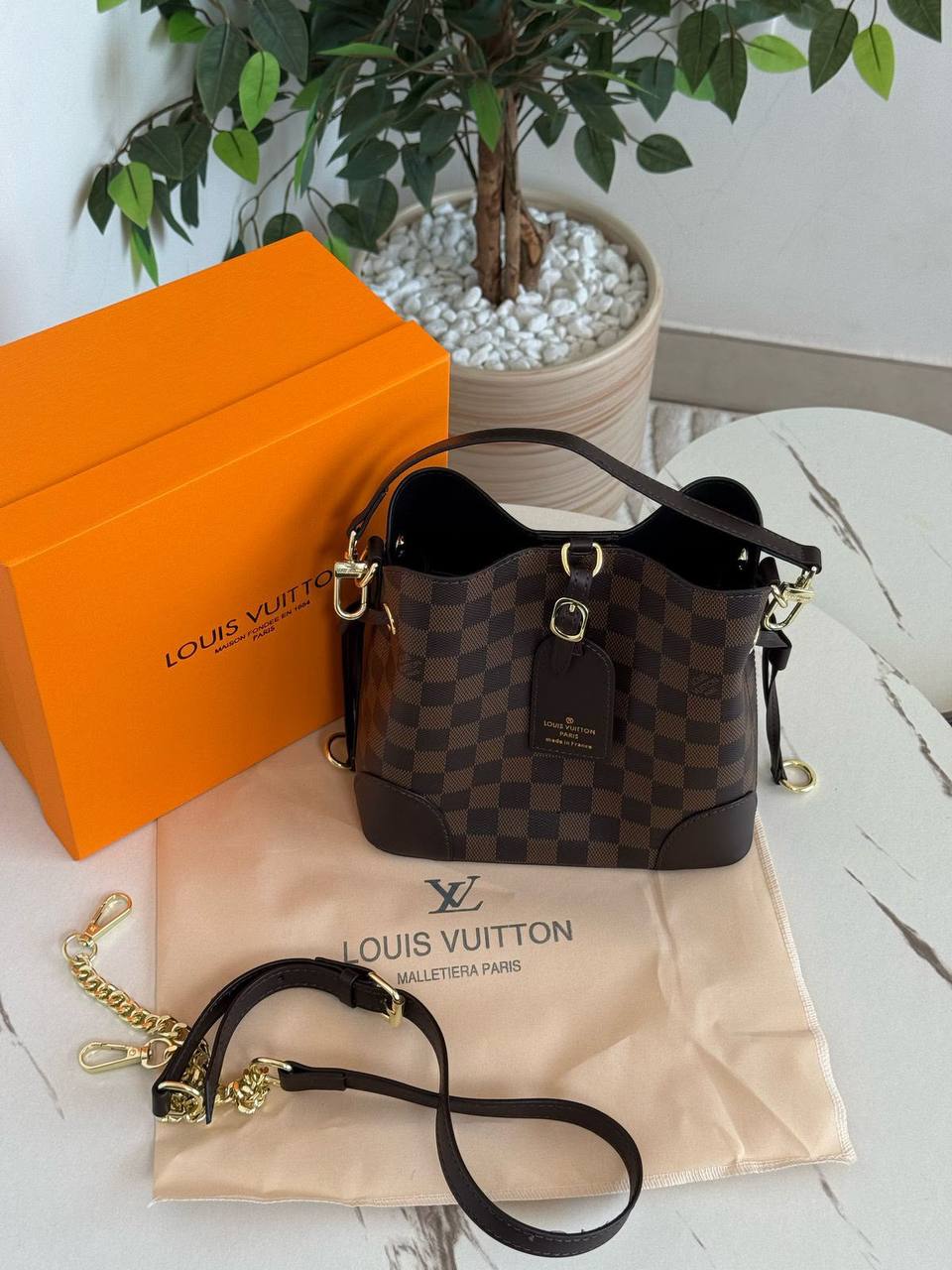 Mixed bags

Best quality

Whith box’s

110 DHS🇦🇪🇦🇪

size 21cm

Zain158
♥️♥️♥️
