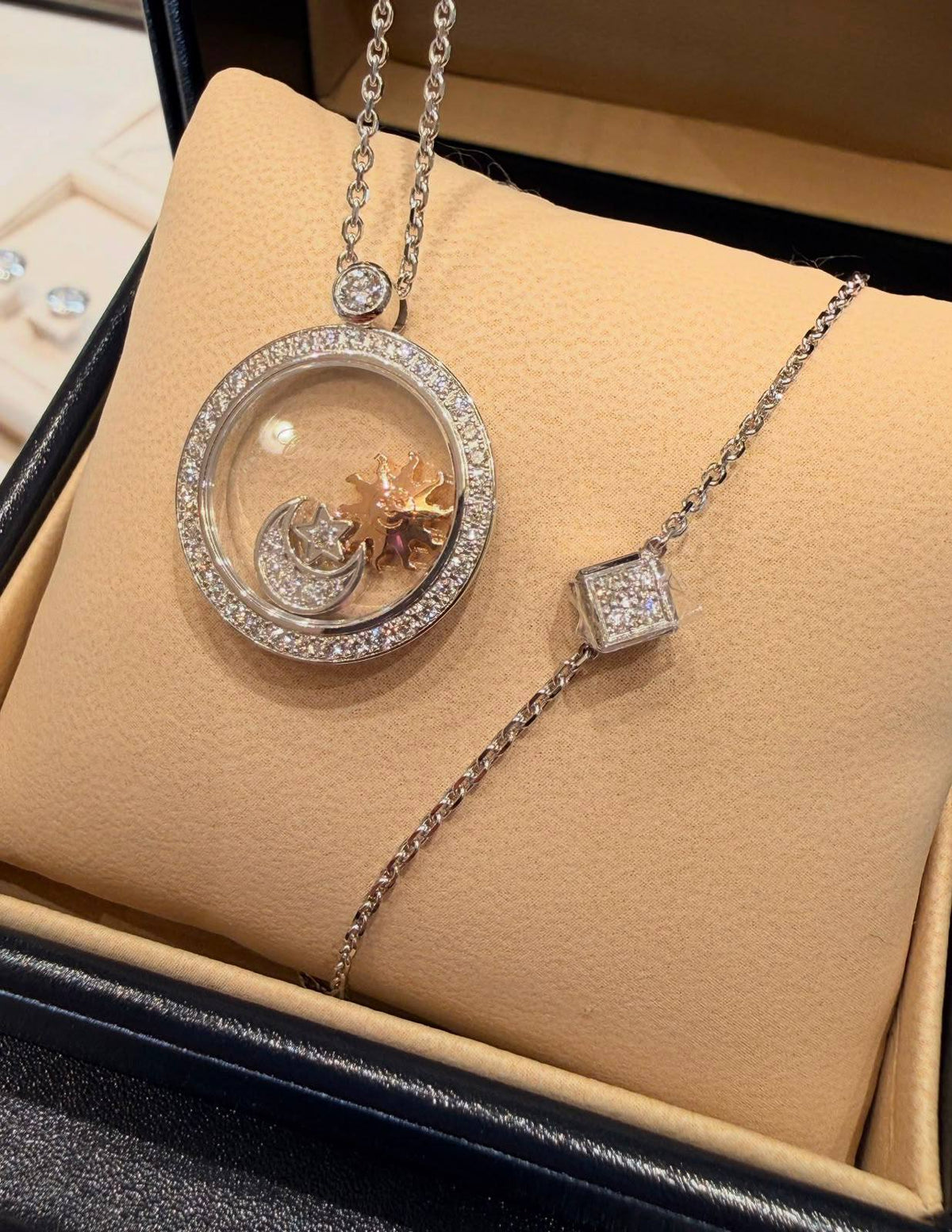 DIOR
Full set 
Master
With normal box🎁
125 dhs🇦🇪🇦🇪

With master box🎁
145 dhs🇦🇪🇦🇪

Zain263
♥️♥️♥️