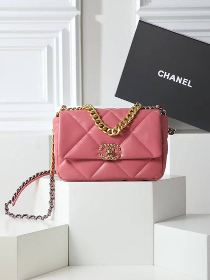 Chanel
Master+++
340 dhs❣️

Zain153
♥️♥️♥️
