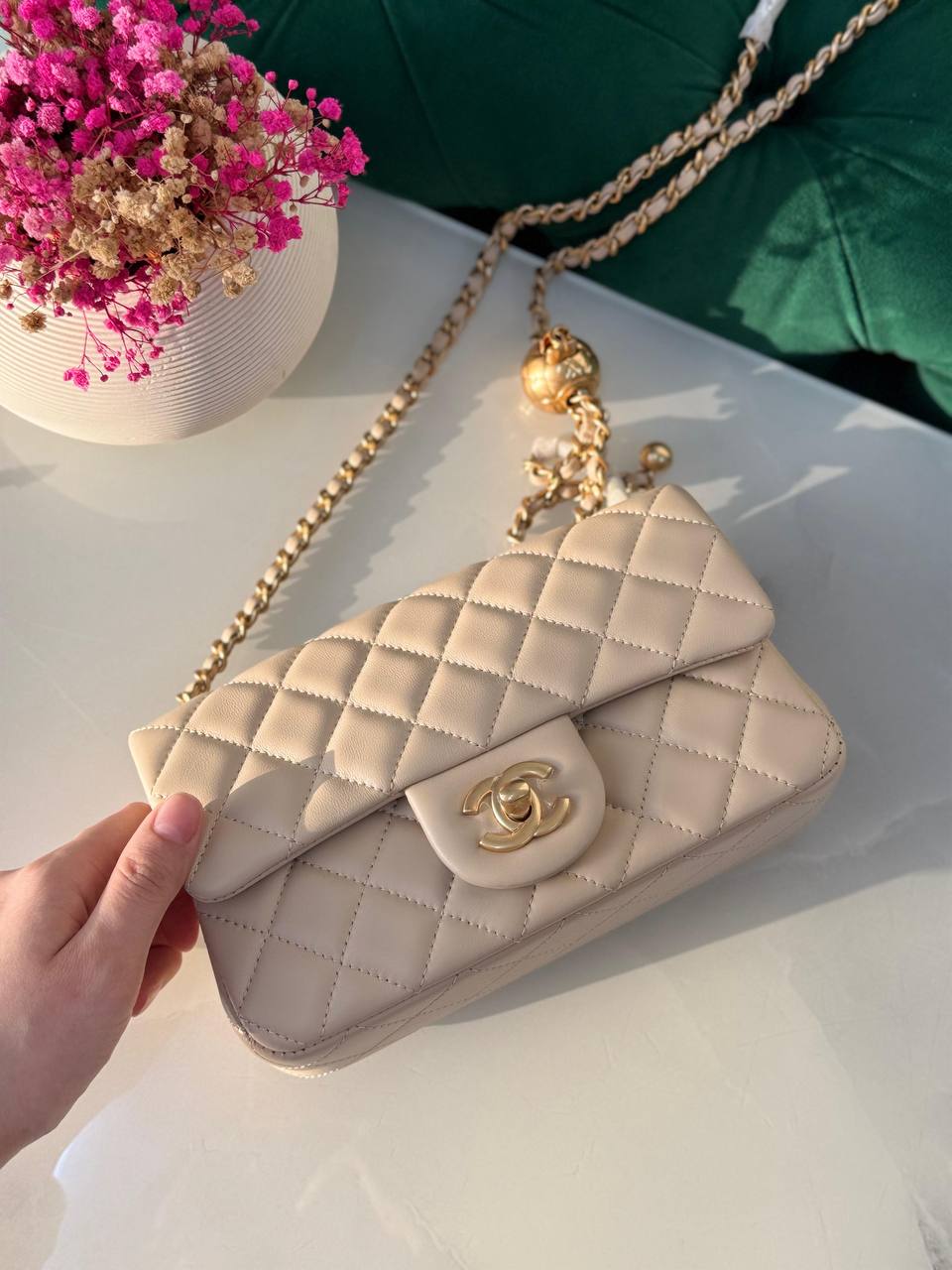 Chanel  ✨💥
Available original box 📦 
With full packing 🎀🎀
Super high quality 💥💥
For Price 👇 WhatsApp✅
0568585901 
0507557372
0552275751 Owner Zain 👌

Zain283
♥️♥️♥️