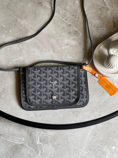 Goyard  ✨💥
Available original box 📦 
With full packing 🎀🎀
Super high quality 💥💥
For Price 👇 WhatsApp✅
0568585901 
0507557372
0552275751 Owner Zain 👌

Zain283
♥️♥️♥️