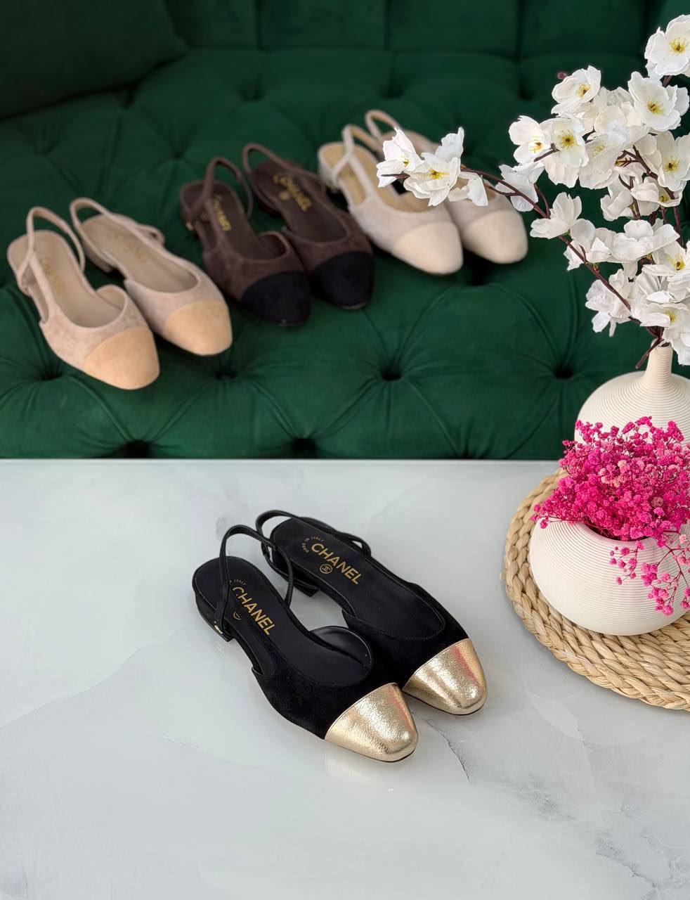 Chanel 

Vip quality 

Size:36 to 41
430 dhs🇦🇪🇦🇪

Zain113
♥️♥️♥️