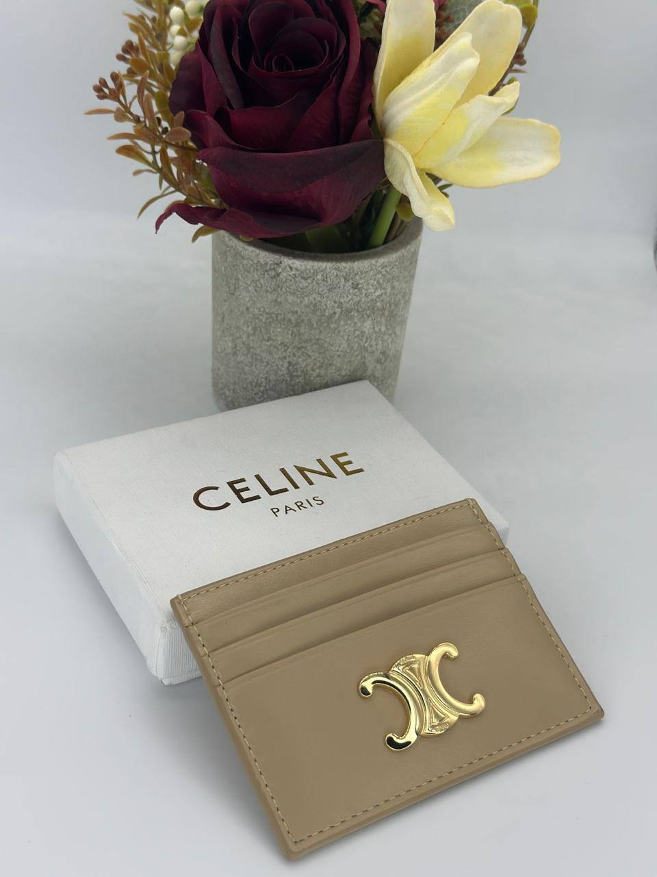 Dior - Celine
💝  *card holder*💝
💝*Super Master*💝
230 dhs🪙🌨️

Zain275
♥️♥️♥️