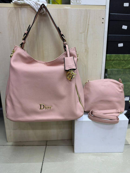 💕Dior 2 in 1
1⃣️ First quality
Size : 35 * 17 com
100 dhs✅

Zain115
♥️♥️♥️