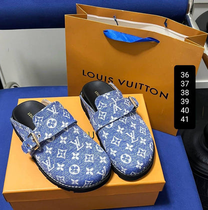 Lv SLIPPER 
GOOD QUALITY 
110 dhs🪙💚

Zain40
♥️♥️♥️