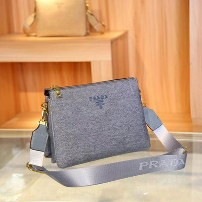 Prada
withbox 🎁

110 dhs✅

Zain143
♥️♥️♥️