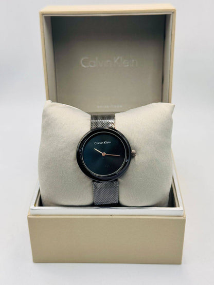 Calvin Klein ladies
*New Arrival*🔥
55 dhs🗽

Zain08