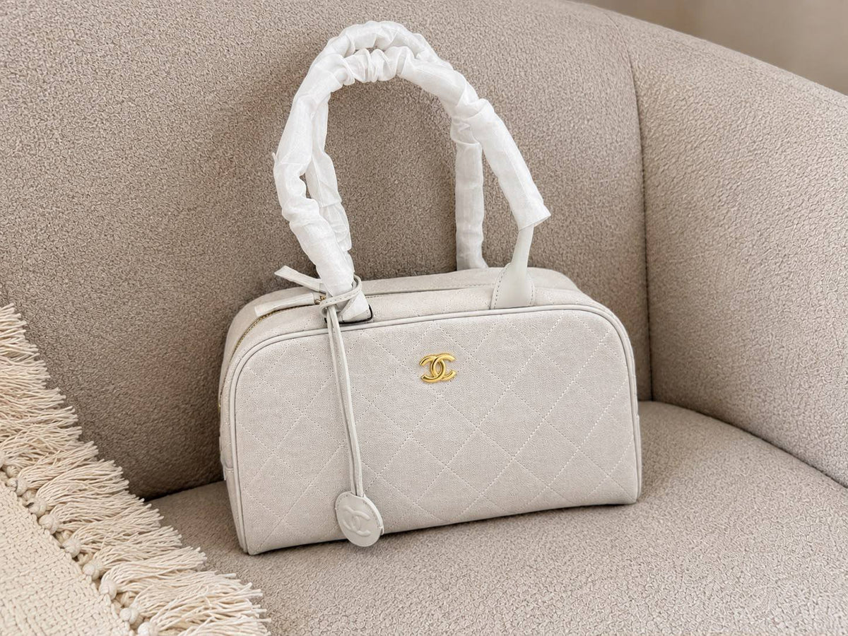 CHANEL  
SUPER MASTER QUALITY 
AVAILABLE 

For Price 👇 WhatsApp✅
0568585901 
0507557372
0552275751 Owner Zain 👌

Zain322
♥️♥️♥️