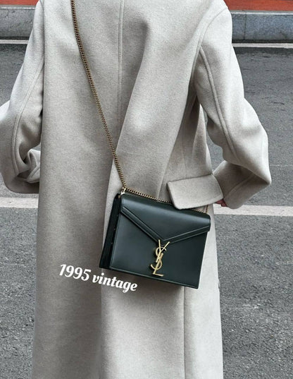 YSL 
GOOD QUALITY 
WITH BOX
🎁🎁🎁

100 dhs✅
SIZE: 22cm

Zain39
♥️♥️♥️