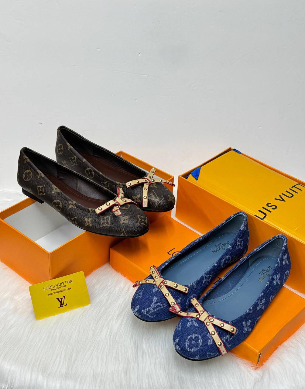𝗖𝗛𝗔𝗡𝗘𝗟 
💯high quality
Size 36-37-38-39-40-41
110 dhs🪙🌨️

Zain86
♥️♥️♥️