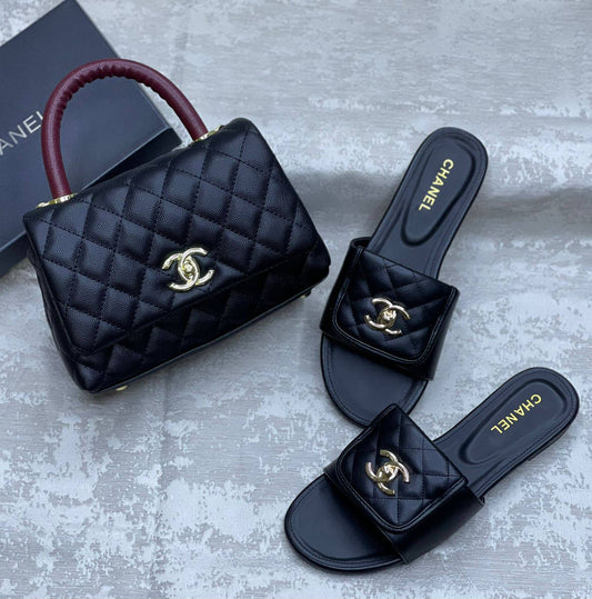 Chanel
Bag&shoes. Set.  
170 dhs❣️

Zain175
♥️♥️♥️