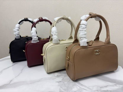 Chanel 

re stock 

290 dhs🇦🇪🇦🇪

Zain228
♥️♥️♥️