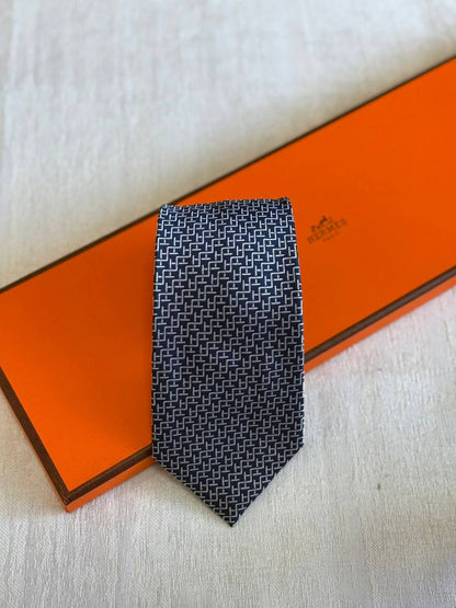 HERMES - LV
*TIE*
*Master quality*
*New collection*
180 dhs✅

Zain179
♥️♥️♥️